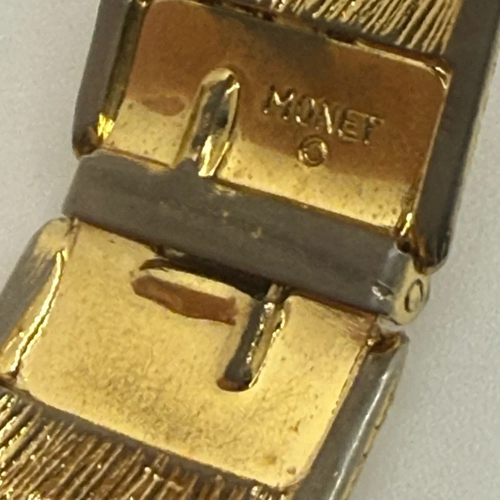 Vintage Monet hinged Bangle Bracelet Gold Tone 6.75” - Picture 4 of 9